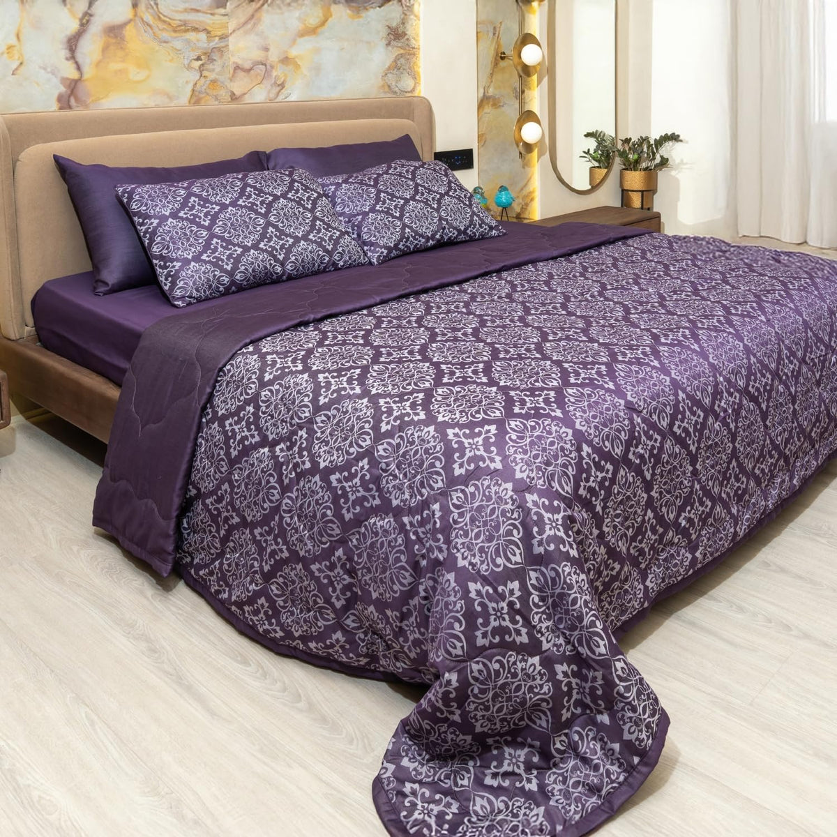 600 TC Jacquard Luxury Bedding Set with Quilted Comforter, Bedsheet & 4 Pillow Covers | Ultra Soft, All-Season | Premium Bedding (Vintage Ornamental)