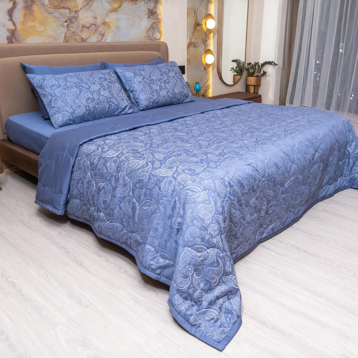 600 TC Jacquard Luxury Bedding Set with Quilted Comforter, Bedsheet & 4 Pillow Covers | Ultra Soft, All-Season | Premium Bedding (Blue, King 275x275cm, Vintage Ornamental)